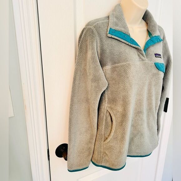 Patagonia Soft & Cozy Grey and Teal Re-Tool Snap T-Fleece Pullover! ❤️ - Picture 3 of 7
